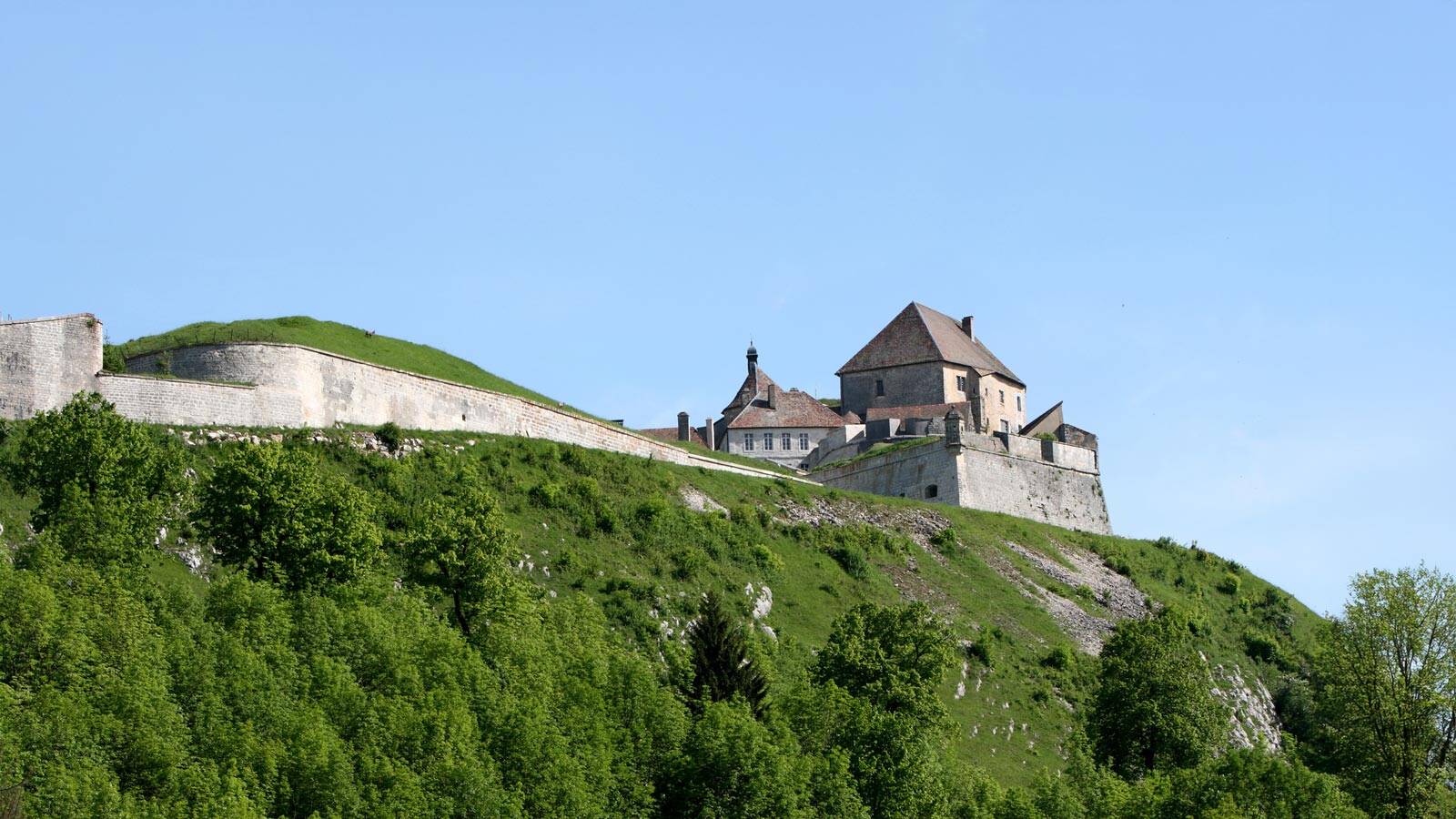 chateau-de-joux
